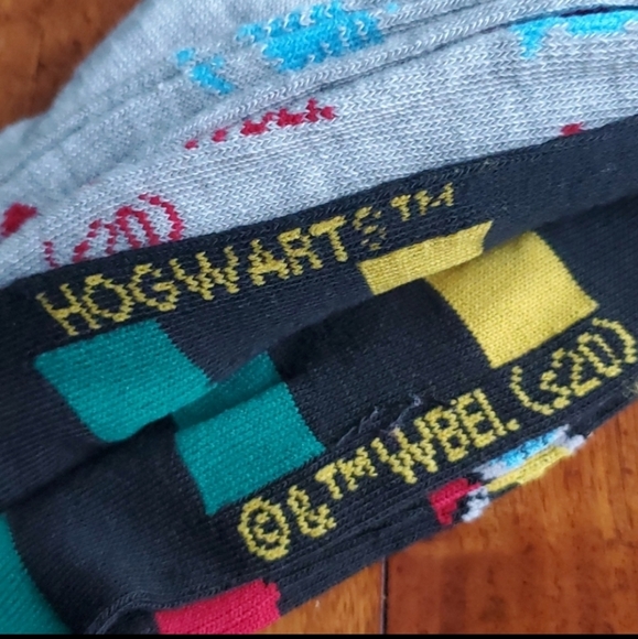 2 PairsHarry Potter Wizarding World Socks - Picture 11 of 13